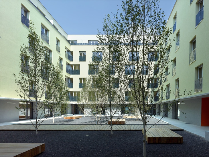 Bâtiment de 90 logements, chemin de la Coupe Gordon-Bennett, Vernier, Genève.
Directeur de projet, collaborateur chez LRS architectes, Genève.